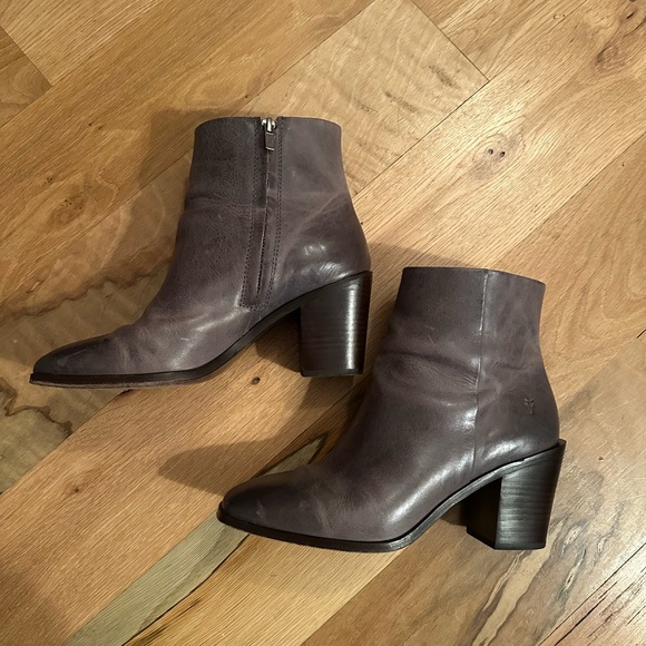 Frye Georgia Boot Graphite - Picture 3 of 9